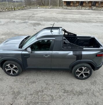 В продажу поступили оригинальные пикапы Duster с расходом 5,5 л на 100 км (фото)