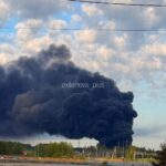 По Москве массированно ударили дронами: горят заводы, НПЗ и технопарк, детали атаки (видео)