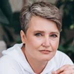 Поранена після російського обстрілу у Херсоні волонтерка перенесла складну операцію