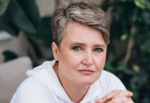 Поранена після російського обстрілу у Херсоні волонтерка перенесла складну операцію
