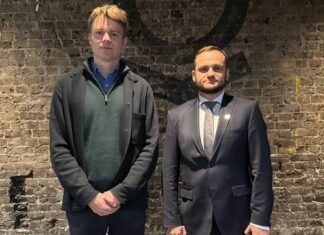 Кулеба и руководитель Palantir Europe обсудили привлечение цифровых технологий, в частности ИИ, для усиления устойчивости критической инфраструктуры Украины