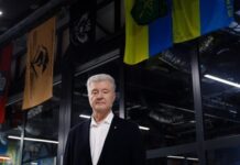 Демократия в Украине имеет здоровую иммунную систему, способную бороться с коррупцией, убежден Порошенко