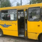 У Херсоні дрон атакував маршрутку: є постраждалі