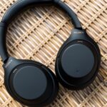 Более дешевая альтернатива AirPods Max: какие наушники Sony рекомендуют в Украине (фото)
