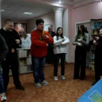 “Звичайна роль – особливий актор”. Як інклюзивний театр у Херсоні допомагає людям з аутизмом під час війни
