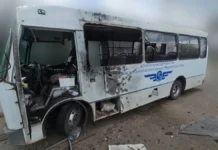 Російські війська атакували Центральний район Херсона: вдруге за день під ударом громадський транспорт