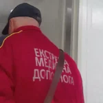 На Херсонщині поліціянти евакуювали жінку з підозрою на серцевий напад