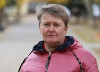 У Херсоні російські війська влучили в авто волонтерки, яку катували в окупації