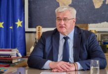 Сибига: для срыва парада в Москве 9 мая Украине было достаточно позволить ему состояться