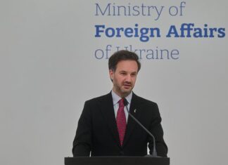 МИД о визите Абрамовича: Зеленский использует даже малейшую возможность приблизить мир
