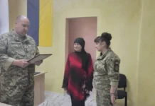 Орден «За мужність» вручили матері загиблого захисника зі Станіславської громади на Херсонщині