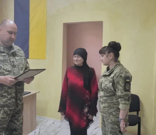 Орден «За мужність» вручили матері загиблого захисника зі Станіславської громади на Херсонщині