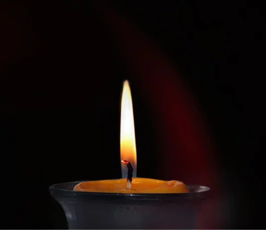 У Херсоні попрощалися із загиблими військовими Владиславом Кисельовим та Дмитром Жуковим