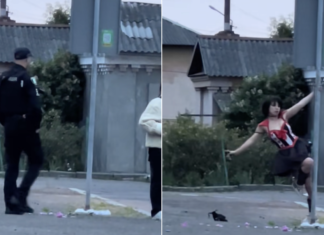 Женщина в мини-платье устроила шоу на вокзале, когда ее проверяла полиция (фото)