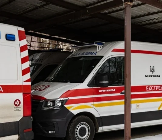 Внаслідок обстрілу Корабельного району Херсона поранені троє людей. ОНОВЛЕНО