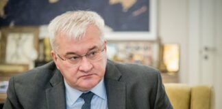 Украина упрощает механизм въезда для молодежи — о ком именно идет речь