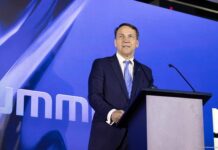 Сикорский ожидает, что Украина «исправит ошибку» с присвоением подразделению ВСУ имени Героев УПА
