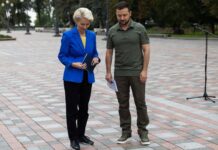 У нее был секретный чат с Зеленским: в отношении Урсулы фон дер Ляйен начали расследование