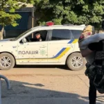 Російський дрон переслідував евакуаційний маршрут: з Херсонщини вивезли літню жінку з донькою