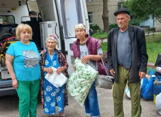 Із прифронтових громад Бериславського району на Херсонщині за тиждень евакуювали майже 200 людей