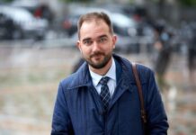Раде предлагают запретить дублирование информации на русском языке в сфере услуг – законопроект