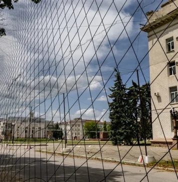 У Херсоні антидроновими сітками планують закрити понад 30 кілометрів доріг