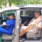 Понад 140 звернень отримало “Соціальне таксі” у Херсонській громаді. Як подати заявку?