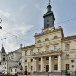 Со здания люблинской ратуши сняли украинский флаг – СМИ