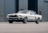 Ржавый 58-летний Ford Mustang после ДТП ушел с молотка по цене нового Maybach (фото)