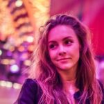 Партнерша Зеленского по шоу «Танцы со звездами» вернулась в Киев (фото)