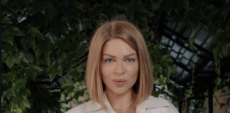 Известная актриса «слегла» во время отдыха за границей: что произошло (фото)