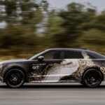Почти купе: самый необычный Range Rover в истории бросит вызов BMW X6 (фото)