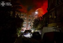 В Киеве возросло число жертв ночного обстрела: ГСЧС показала последствия ударов по столице (фото)