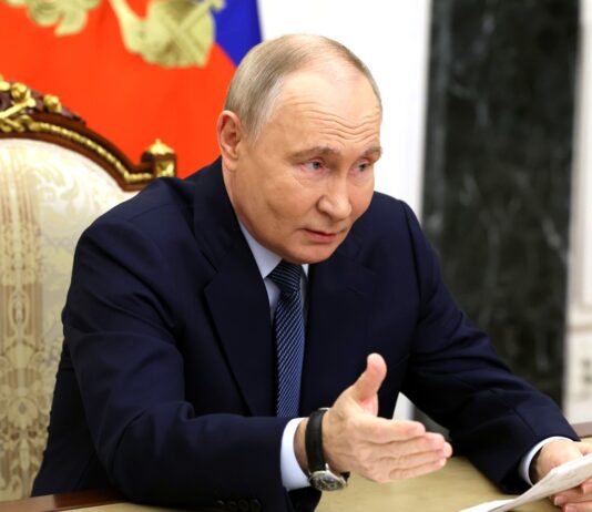 Путин заявил, что РФ была единственным гарантом целостности Украины: «Киев потеряет и западные земли»