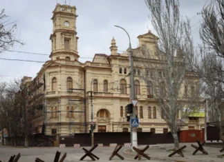 Будівлю херсонського художнього музею позначили міжнародним знаком «Блакитний щит»
