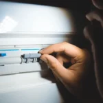 Окупована Херсонщина знову залишилася без світла після часткового відновлення електропостачання