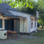 «Перекреститесь»: как выглядит дом переселенцев из Херсонской области (фото)