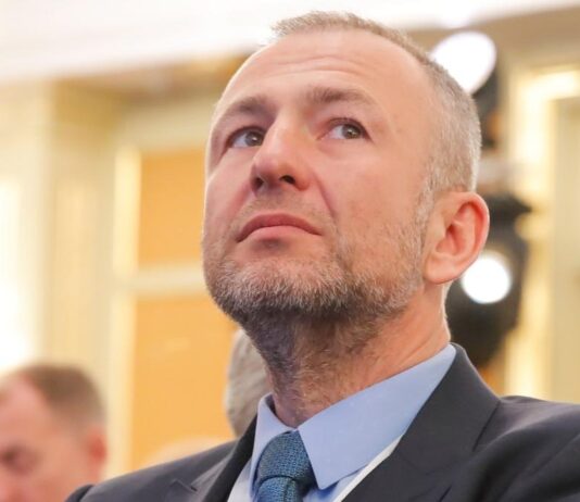 Униженная Россия: олигарх Мельниченко назвал 4 сценария для РФ после войны в Украине