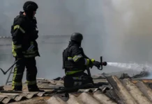 Повторні російські атаки ускладнюють ліквідацію пожеж на Херсонщині — ДСНС