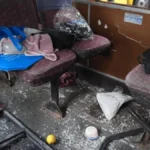 “Летів метр від землі”. У Херсоні війська РФ атакували маршрутку дроном на оптоволокні