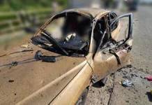 Війська РФ спрямували дрон по автівці в одному з районів Херсона, є загиблі. ФОТО