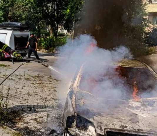 Обстріли Херсонщини 17 липня: серед поранених співробітник служби порятунку