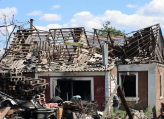 За добу на Херсонщині через російські атаки пошкоджено понад 100 об’єктів
