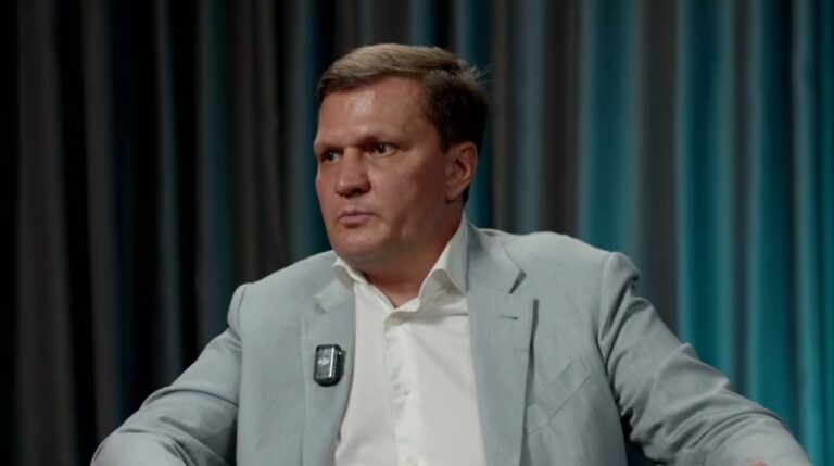«Уезжай отсюда»: экс-депутат заявил, что призывает своих детей эмигрировать из-за войны