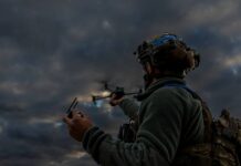 «Рискованный план»: Зеленскому предлагали атаковать аэропорты Москвы тысячами дронов, — The Atlantic