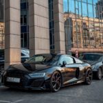 С двигателем Lamborghini: в Киеве замечен мощный немецкий суперкар на «бляхах» (фото)