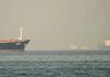 16 млн баррелей нефти в сутки: 40 танкеров прошли Ормузский пролив за сутки — Axios