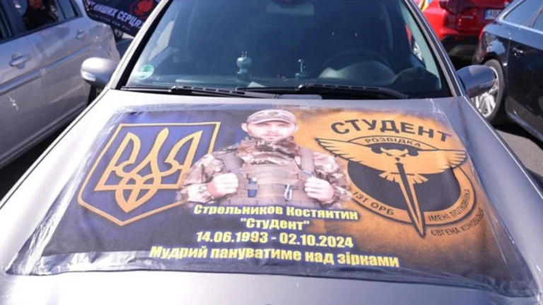Дружина військового з Херсонщини долучилася до автопробігу пам’яті захисників і захисниць у Вінниці