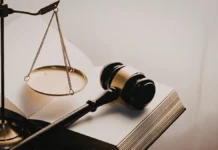 До суду скерували справу жительки Херсона, яка майже чотири роки поширювала російську пропаганду