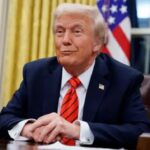 Трамп на коне: президент США сравнил себя с символом основания Америки на ИИ-снимке (фото)
